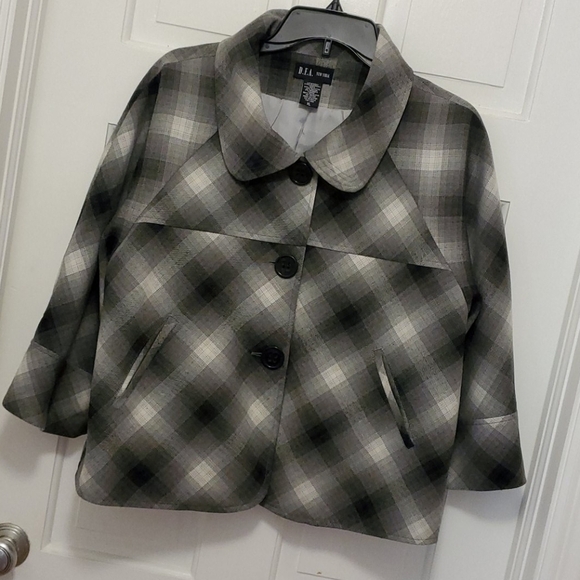 D.F.A. New York Crop Style Blazer - XL - Picture 1 of 7